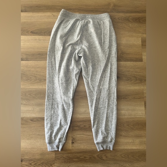 Old Navy Woman’s Heather Gray Jogger Sweatpants – XS- EUC - Picture 5 of 6